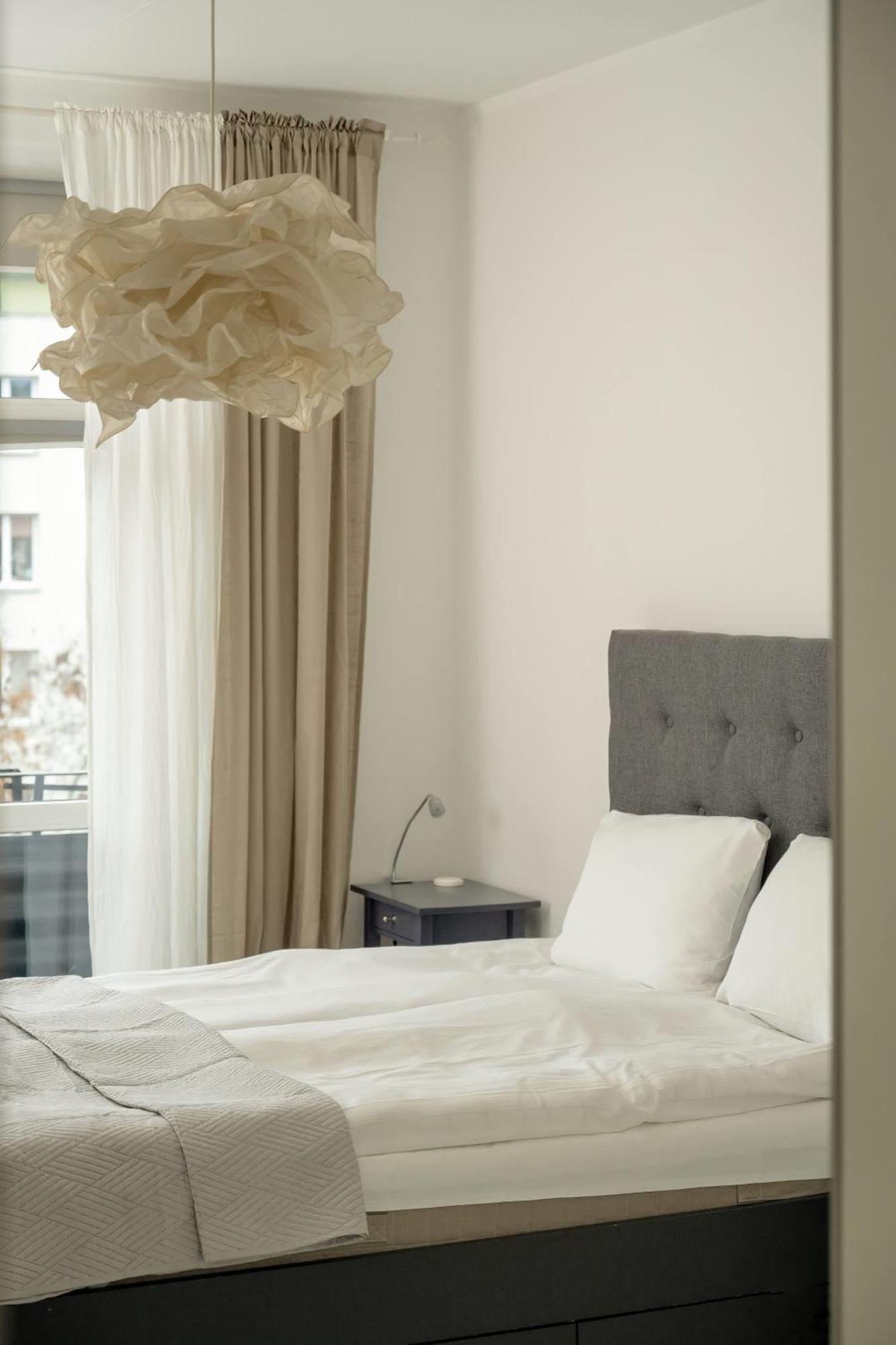 Pawlowa Stylish Apartment With Balcony & Home Office Wroclaw By Noclegi Renters Екстер'єр фото